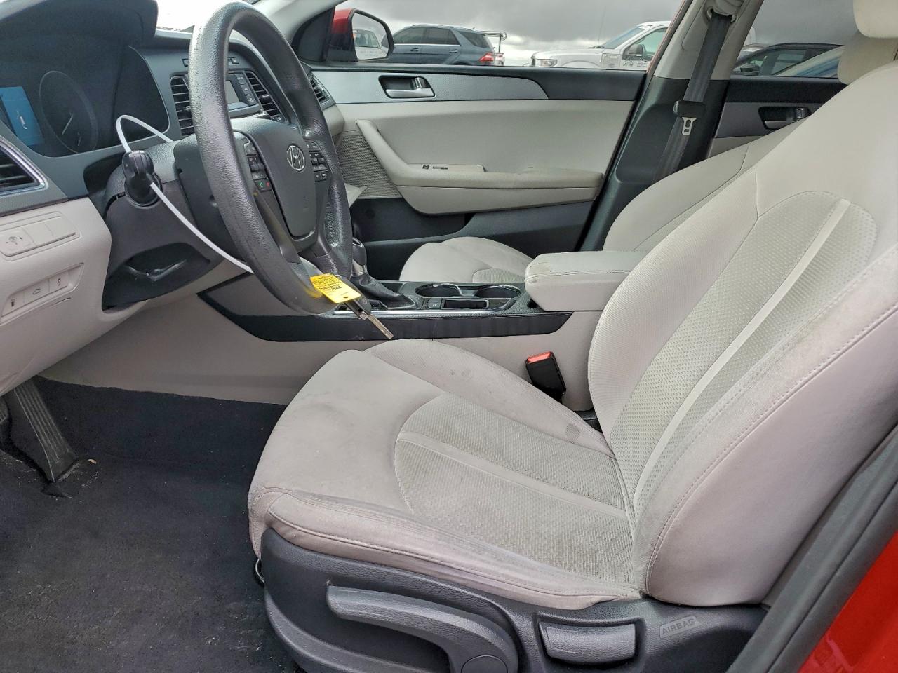 2017 HYUNDAI SONATA SE photo 7