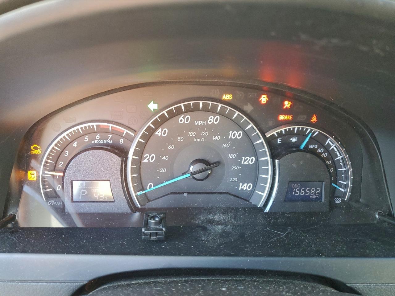 2014 TOYOTA CAMRY L photo 9