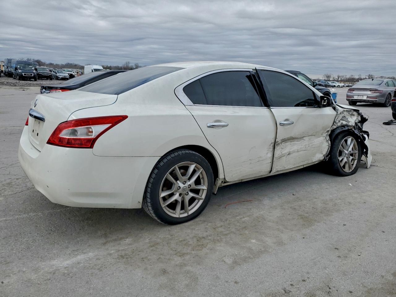 2009 NISSAN MAXIMA S photo 3