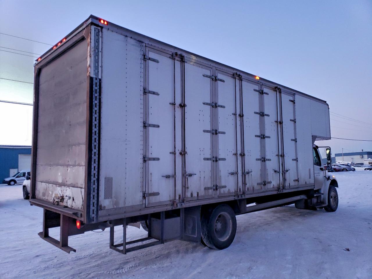 2006 FREIGHTLINER M2 106 MEDIUM DUTY photo 3
