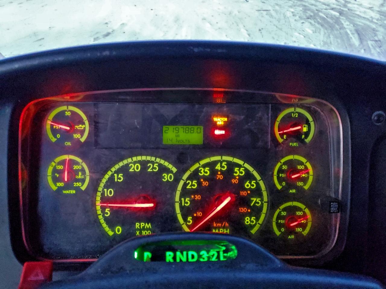 2006 FREIGHTLINER M2 106 MEDIUM DUTY photo 9