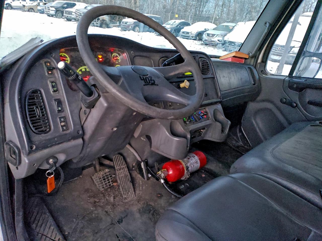 2006 FREIGHTLINER M2 106 MEDIUM DUTY photo 8
