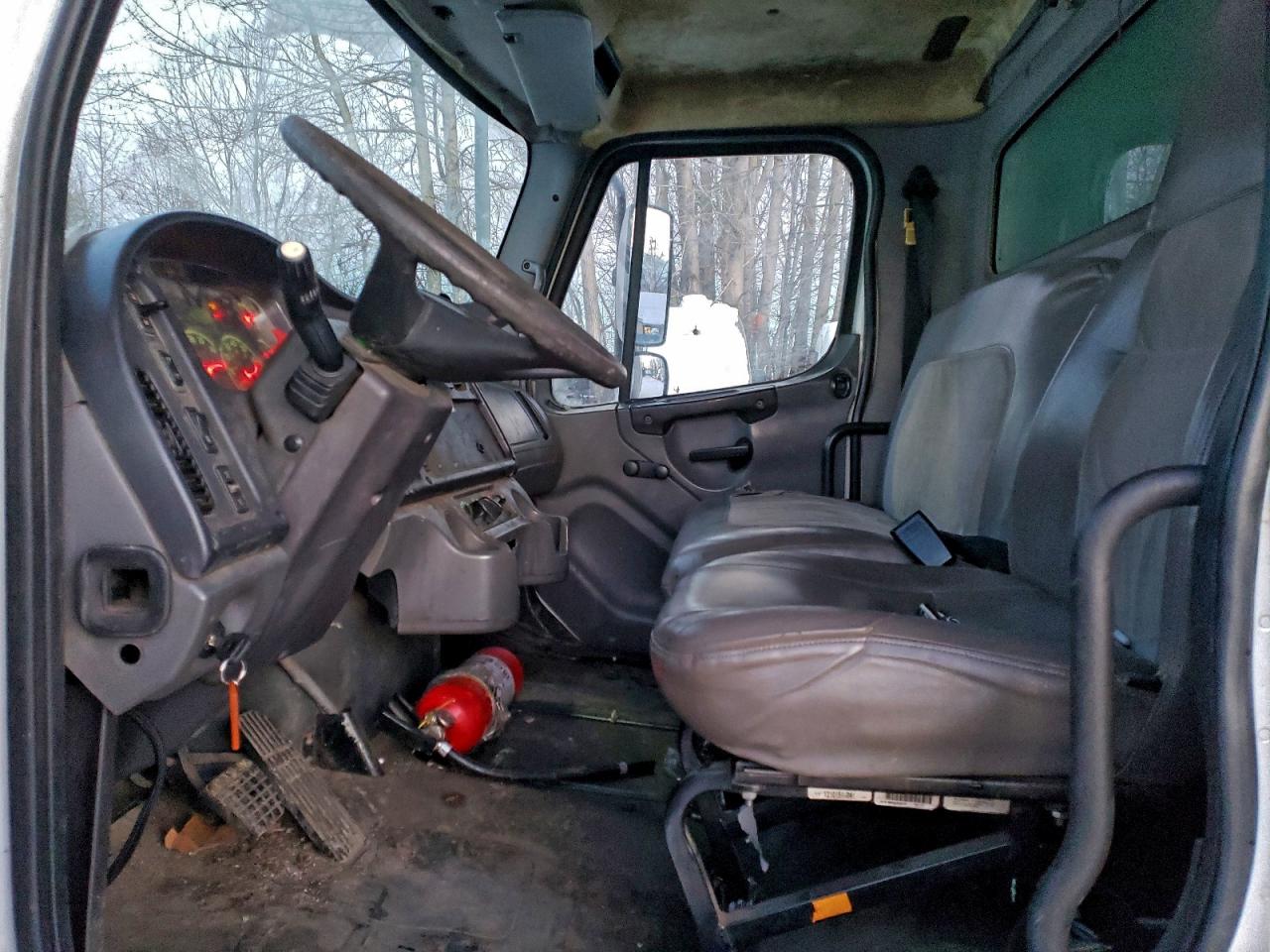 2006 FREIGHTLINER M2 106 MEDIUM DUTY photo 7
