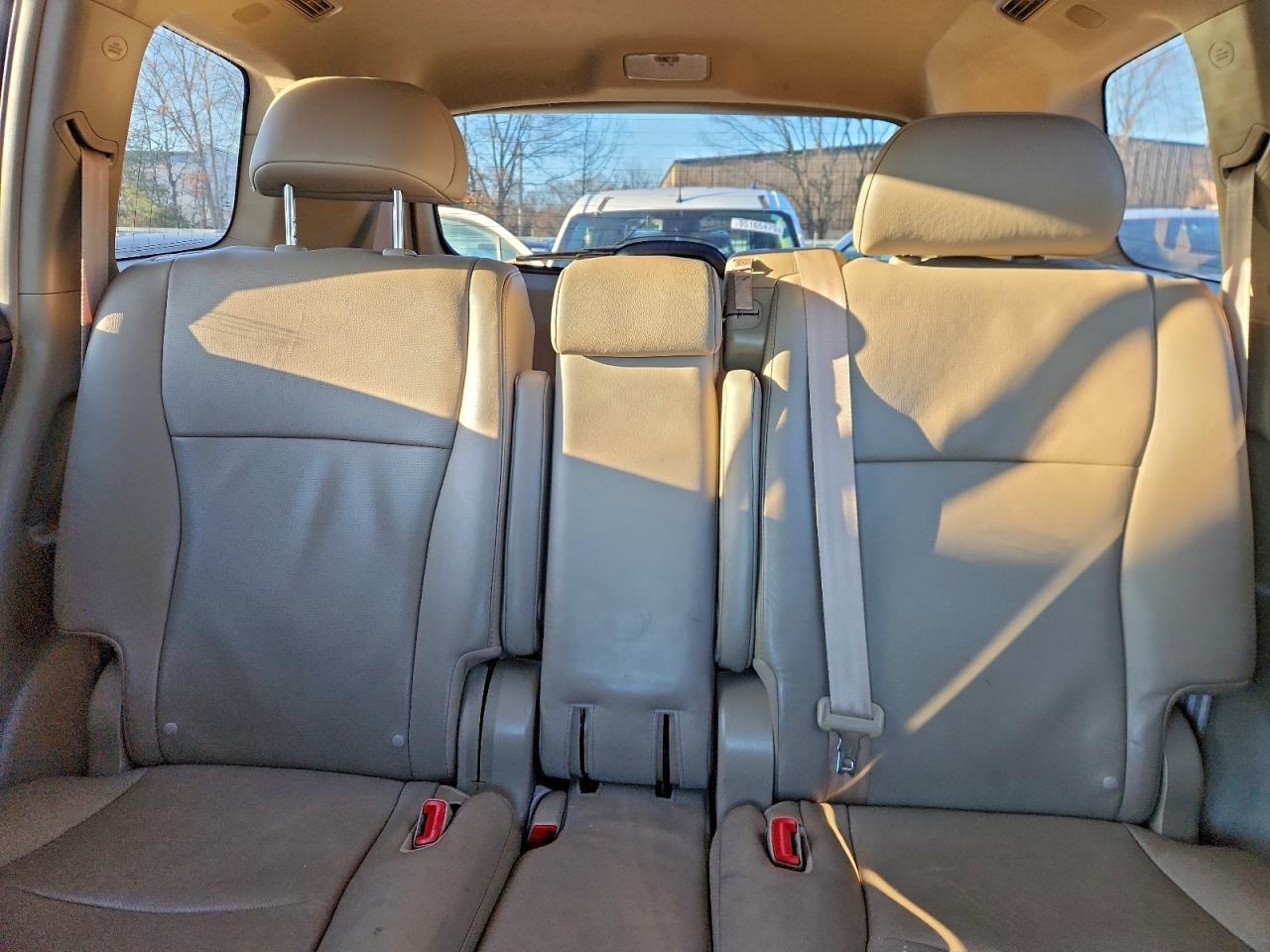 2011 TOYOTA HIGHLANDER LIMITED photo 10