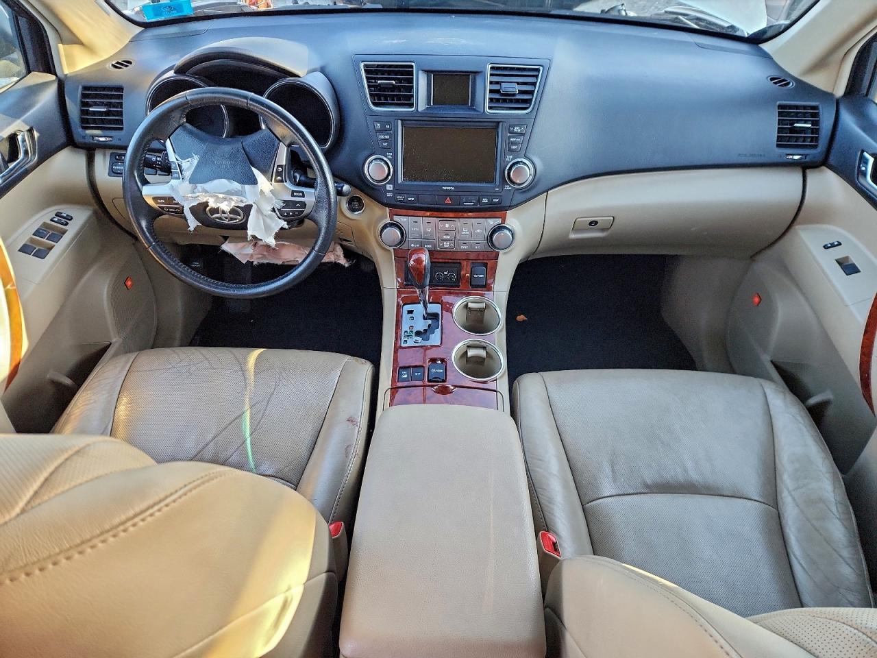 2011 TOYOTA HIGHLANDER LIMITED photo 8