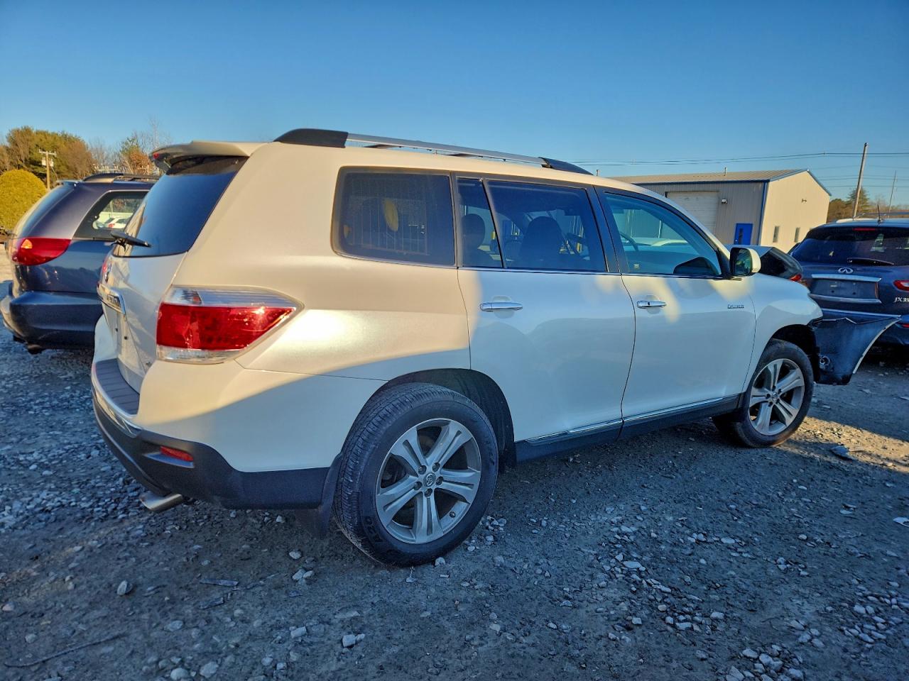 2011 TOYOTA HIGHLANDER LIMITED photo 3