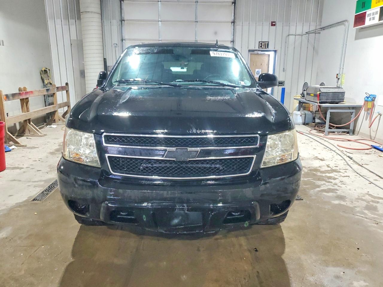 2011 CHEVROLET SUBURBAN K1500 LS photo 5
