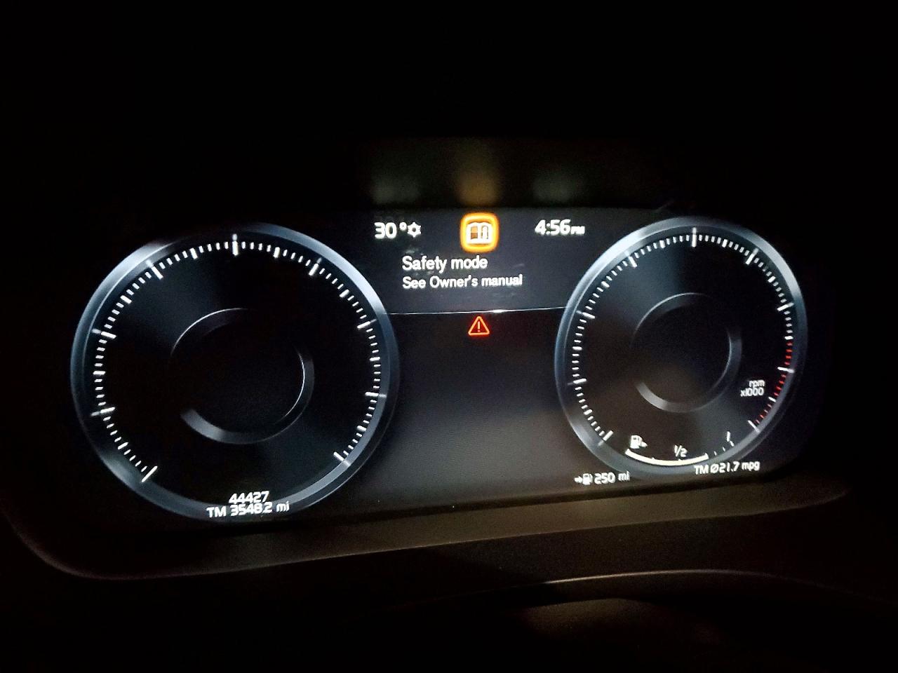 2021 VOLVO XC60 T5 INSCRIPTION photo 17