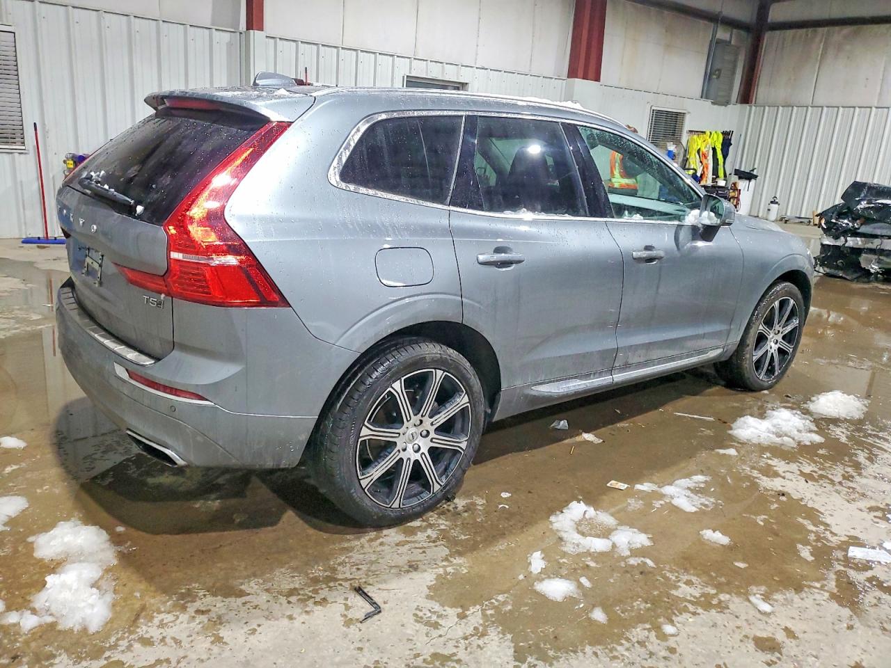 2021 VOLVO XC60 T5 INSCRIPTION photo 5