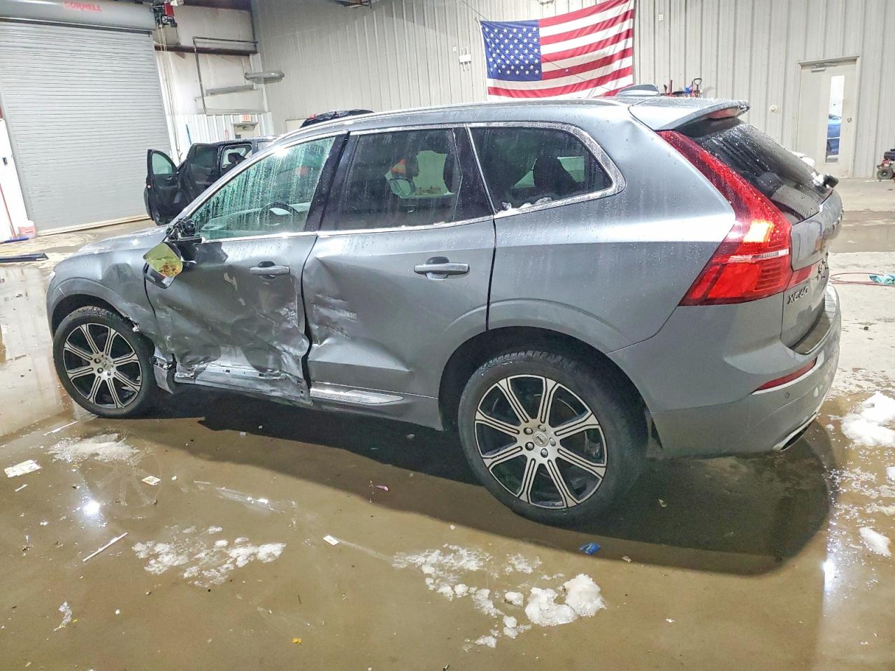 2021 VOLVO XC60 T5 INSCRIPTION photo 3