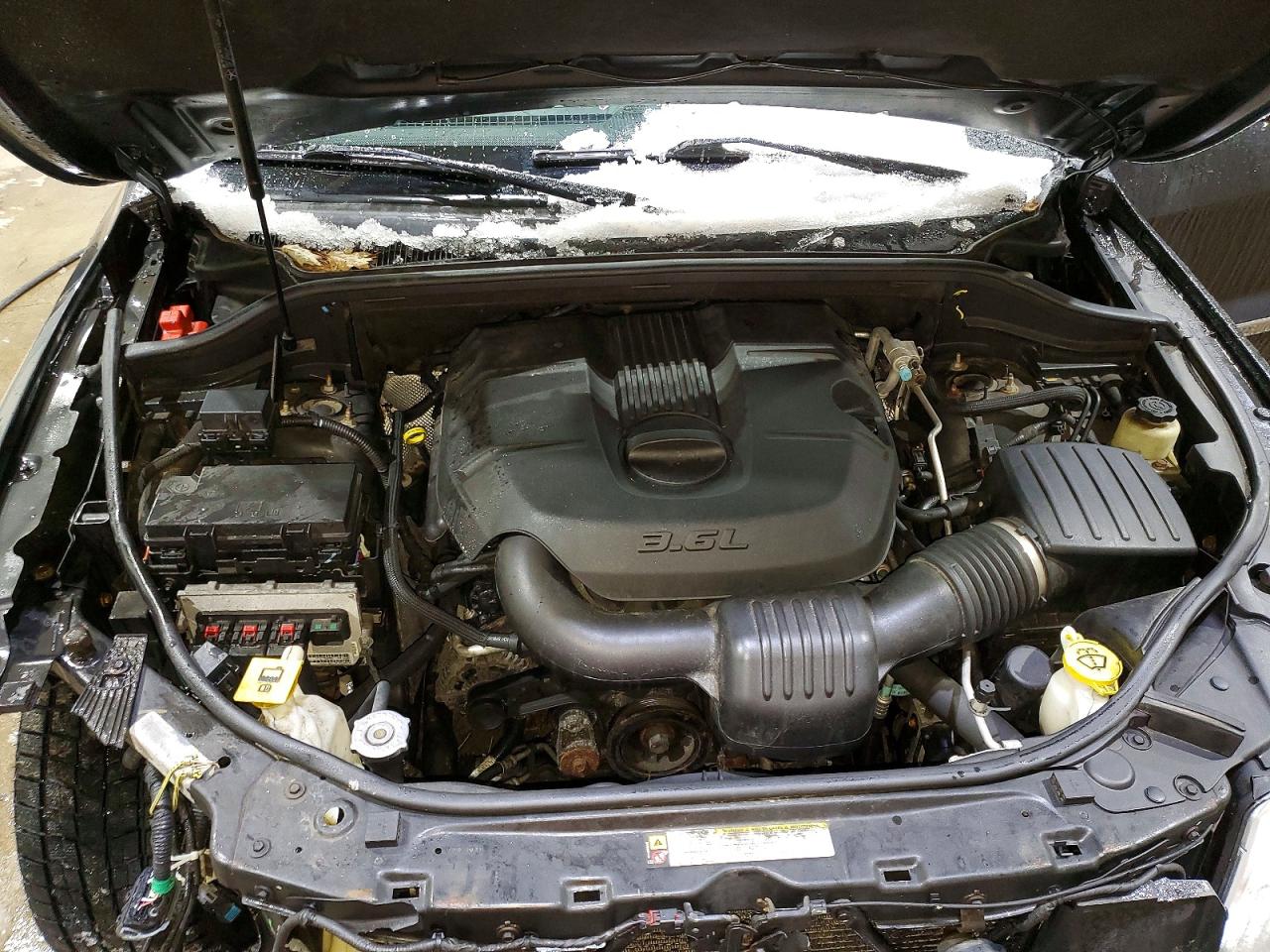 2011 JEEP GRAND CHEROKEE LAREDO photo 12