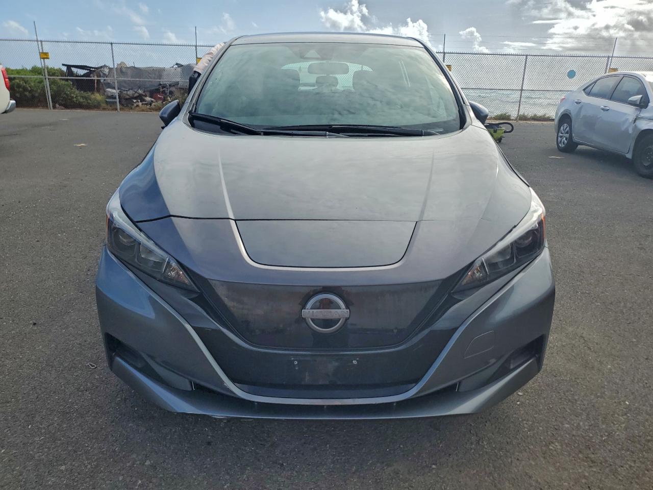 2025 NISSAN LEAF S photo 5