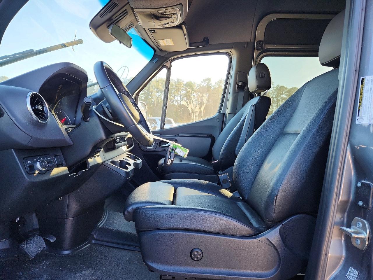 2023 MERCEDES-BENZ SPRINTER 2500 photo 7