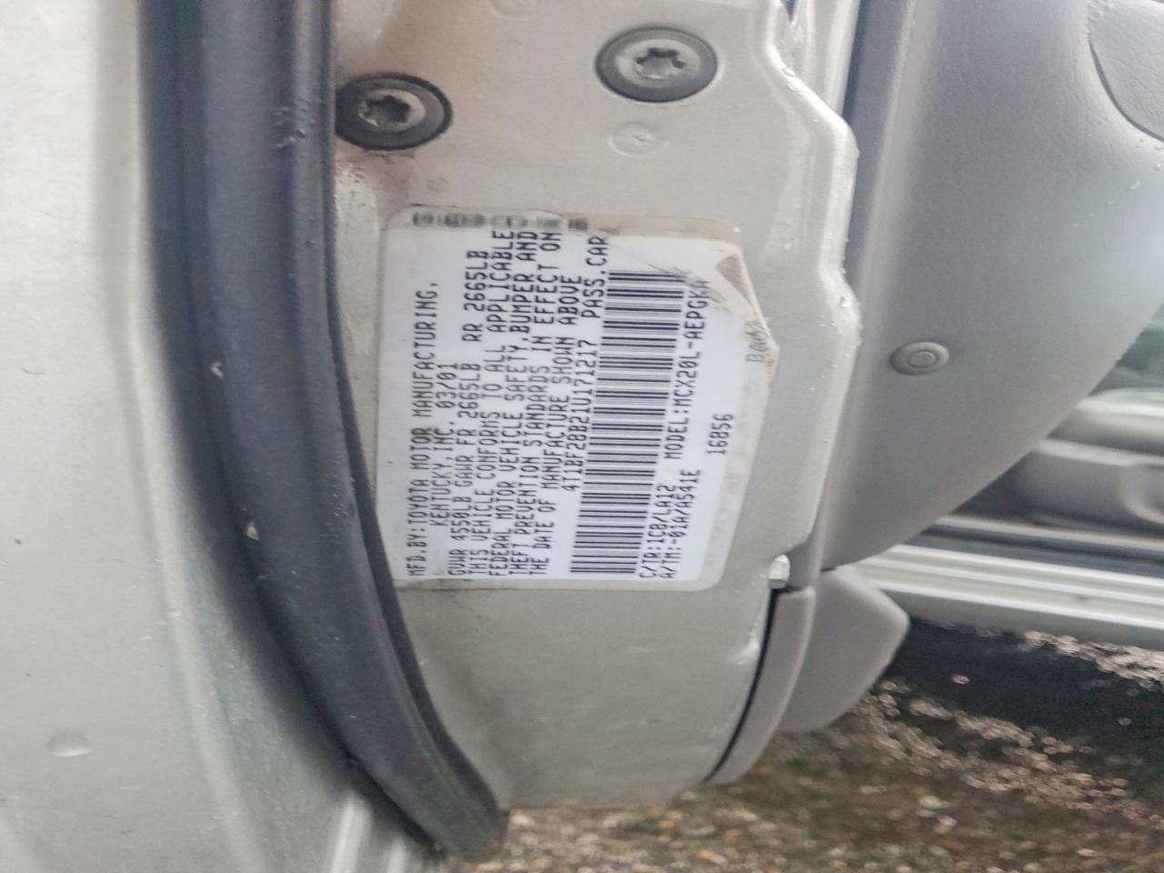 2001 TOYOTA AVALON XL photo 12