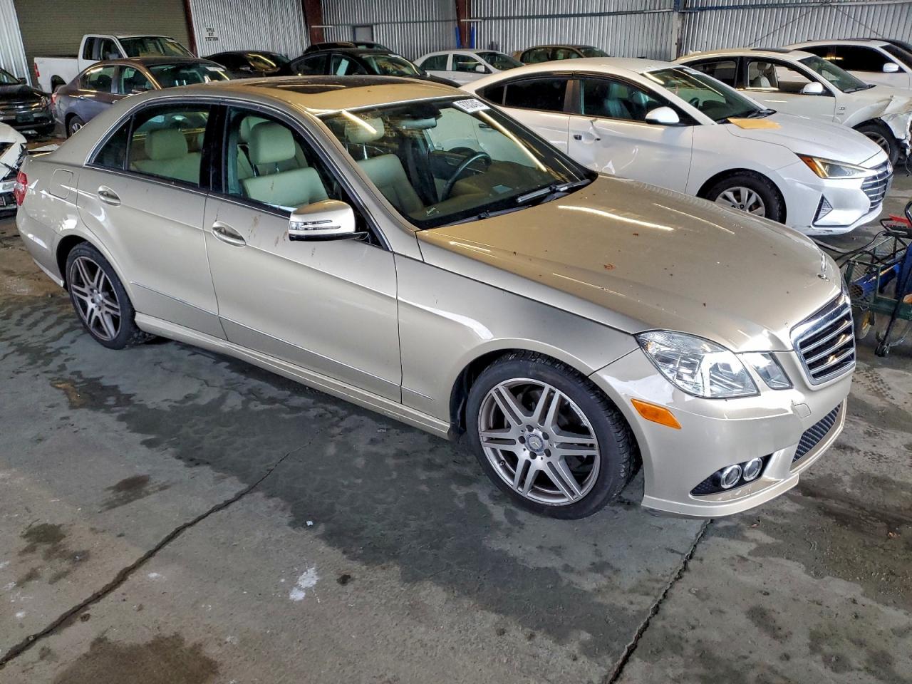 2010 MERCEDES-BENZ E 350 photo 4