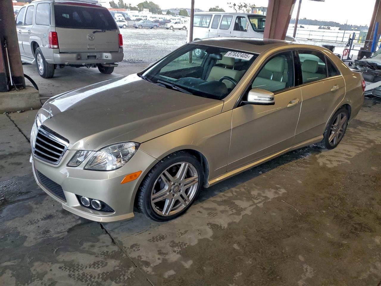 2010 MERCEDES-BENZ E