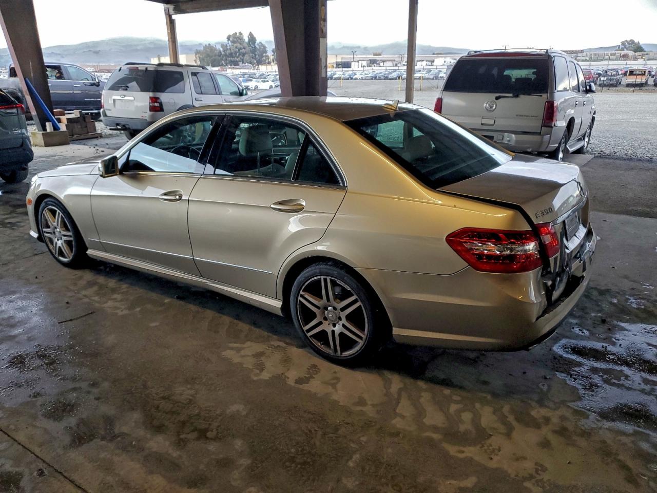 2010 MERCEDES-BENZ E 350 photo 2