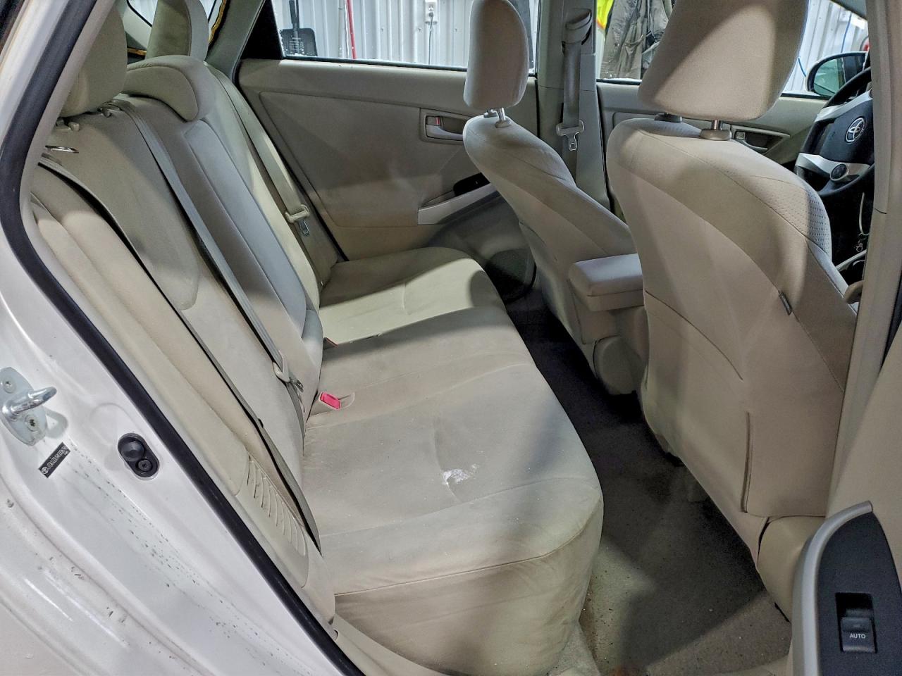 2010 TOYOTA PRIUS photo 10