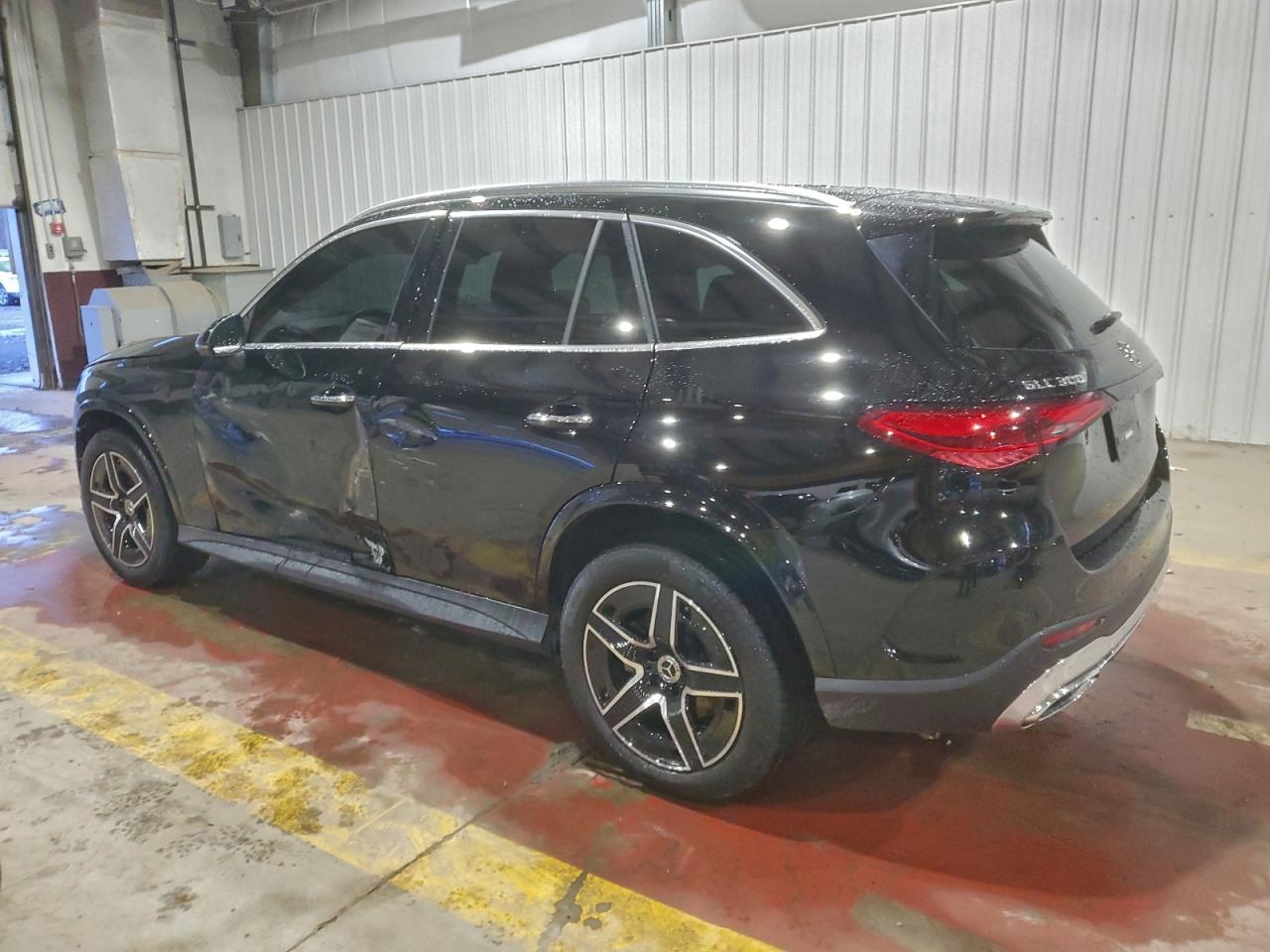 2025 MERCEDES-BENZ GLC 300 4MATIC photo 3