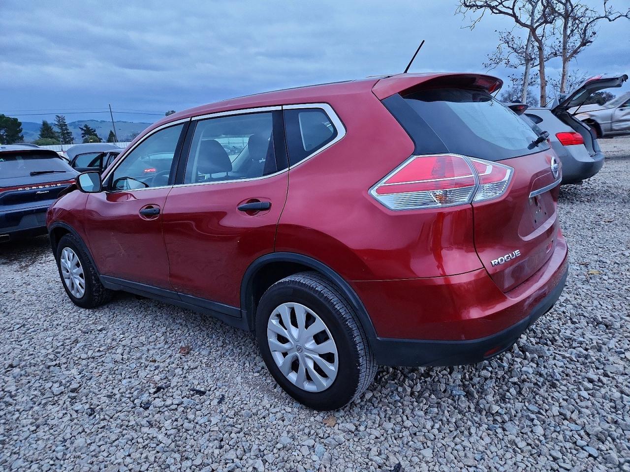2016 NISSAN ROGUE S photo 2
