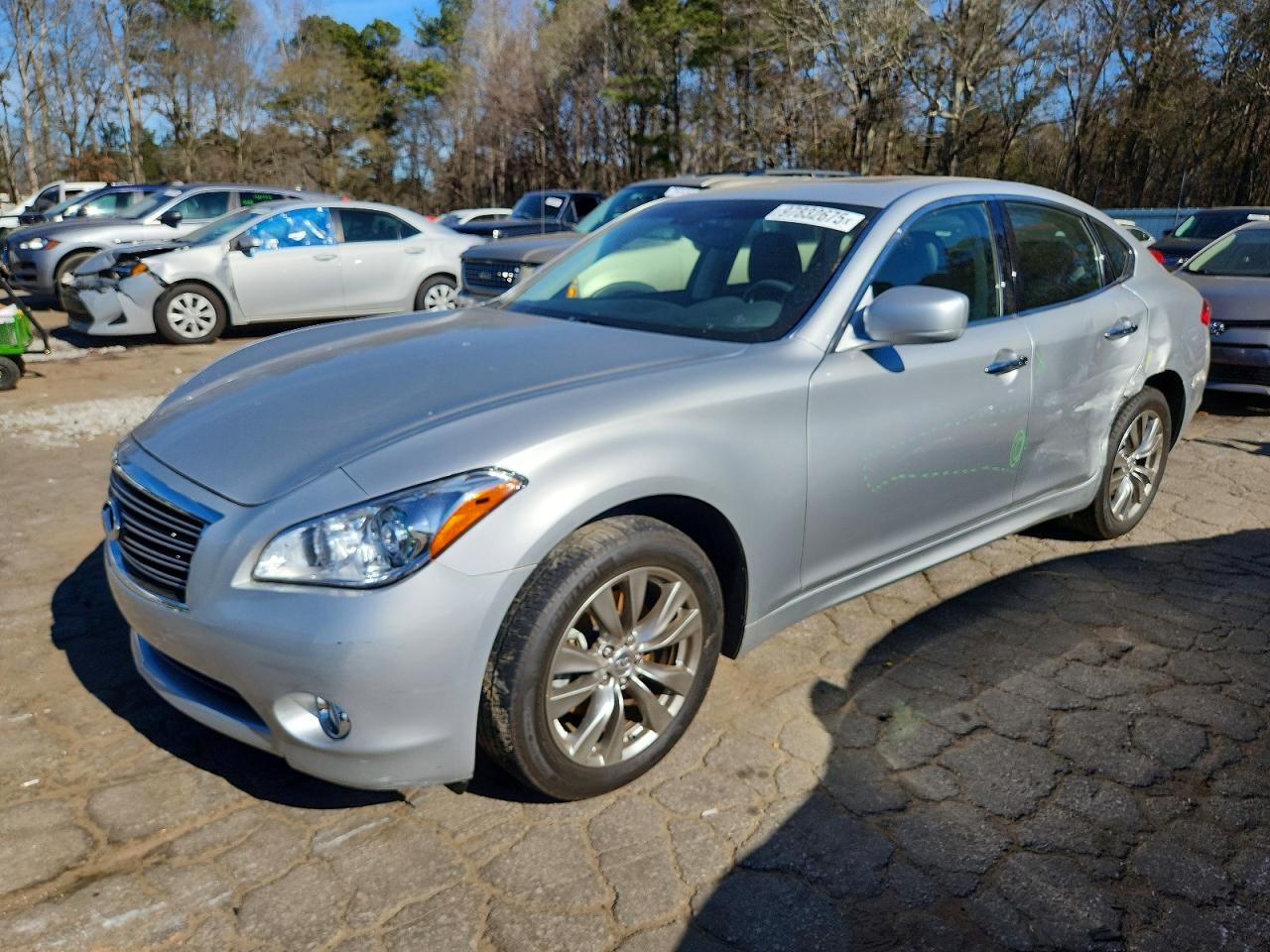 2013 INFINITI M37