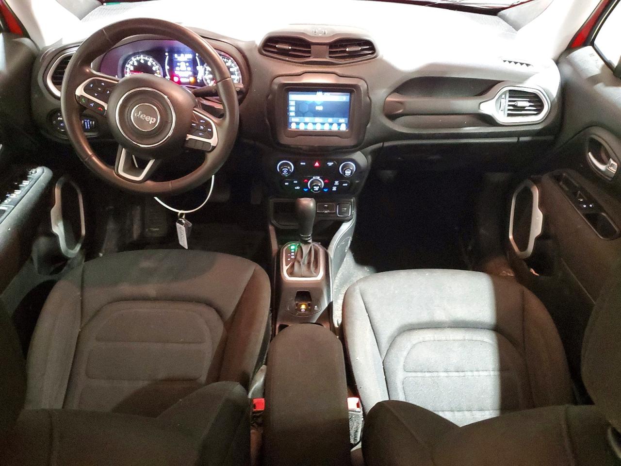 2019 JEEP RENEGADE LATITUDE photo 8