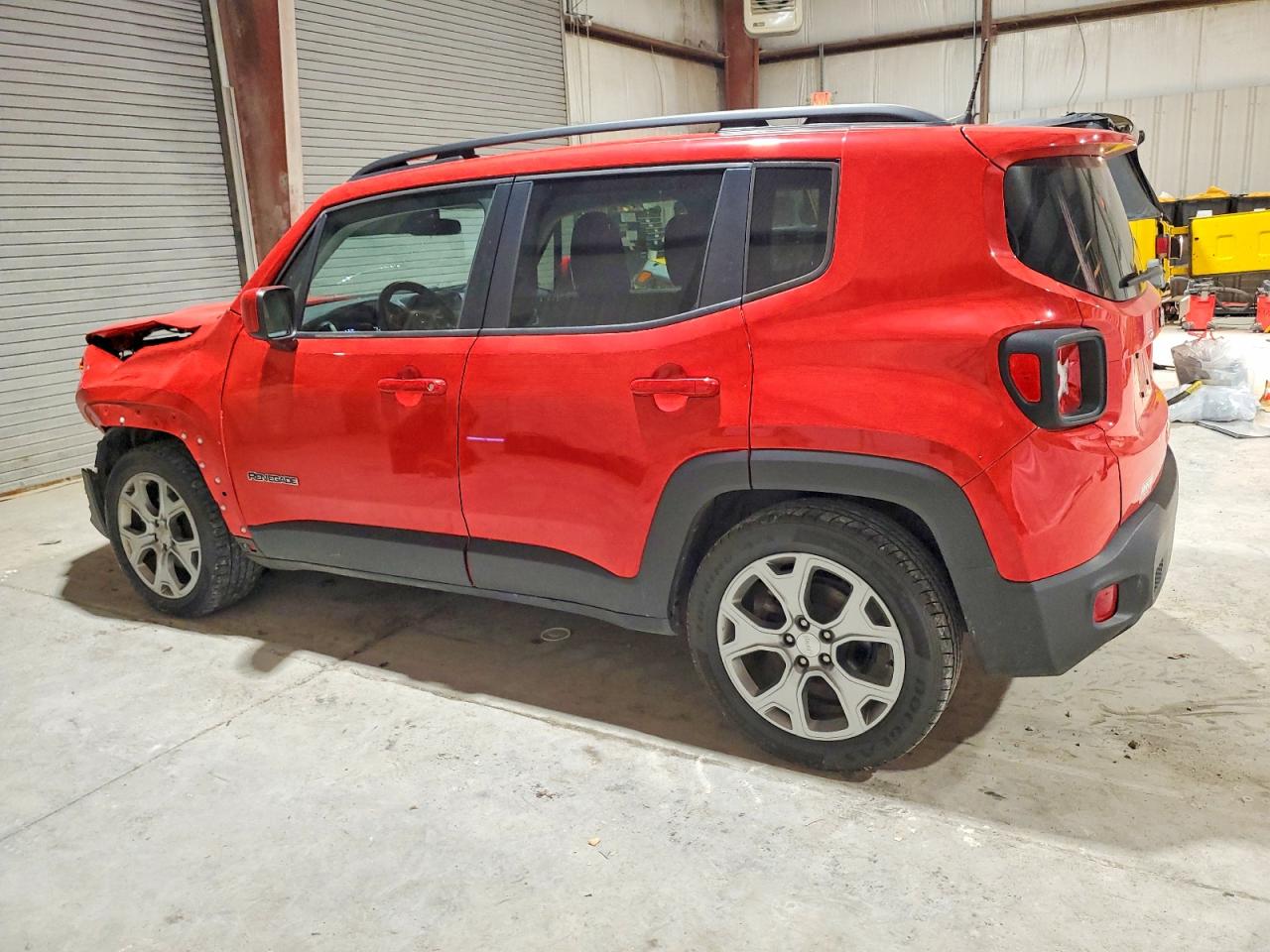 2019 JEEP RENEGADE LATITUDE photo 2