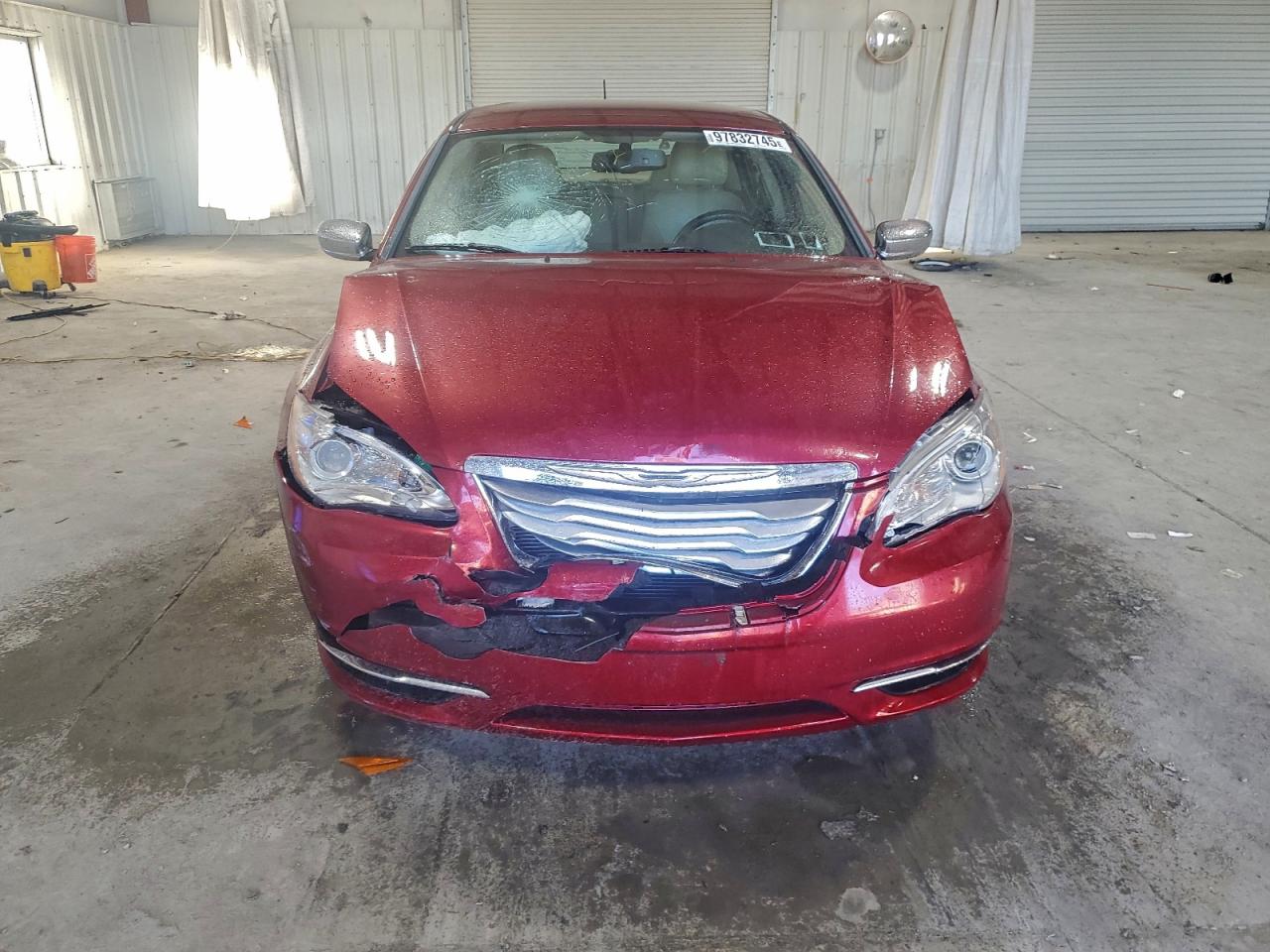 2013 CHRYSLER 200 LIMITED photo 5
