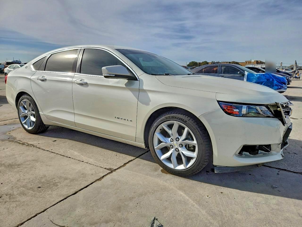 2014 CHEVROLET IMPALA LT photo 4