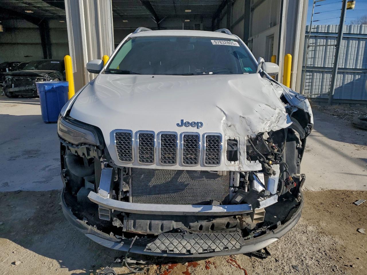 2019 JEEP CHEROKEE LIMITED photo 5