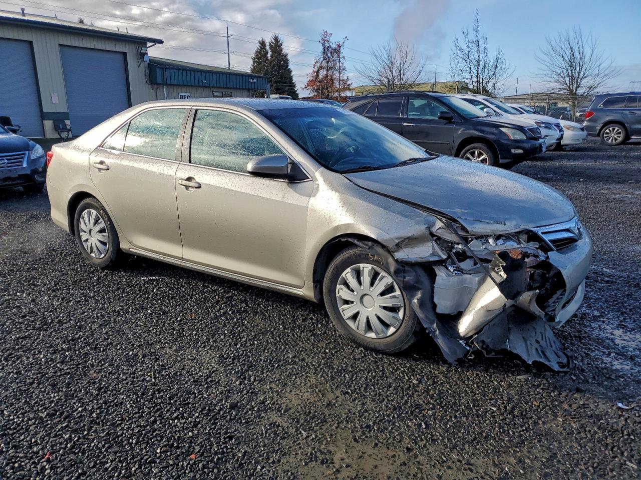 2014 TOYOTA CAMRY L photo 7