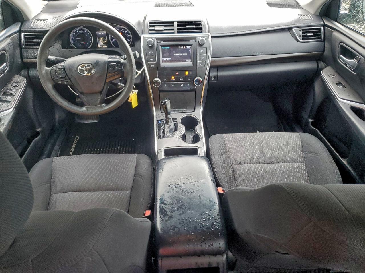 2017 TOYOTA CAMRY LE photo 8