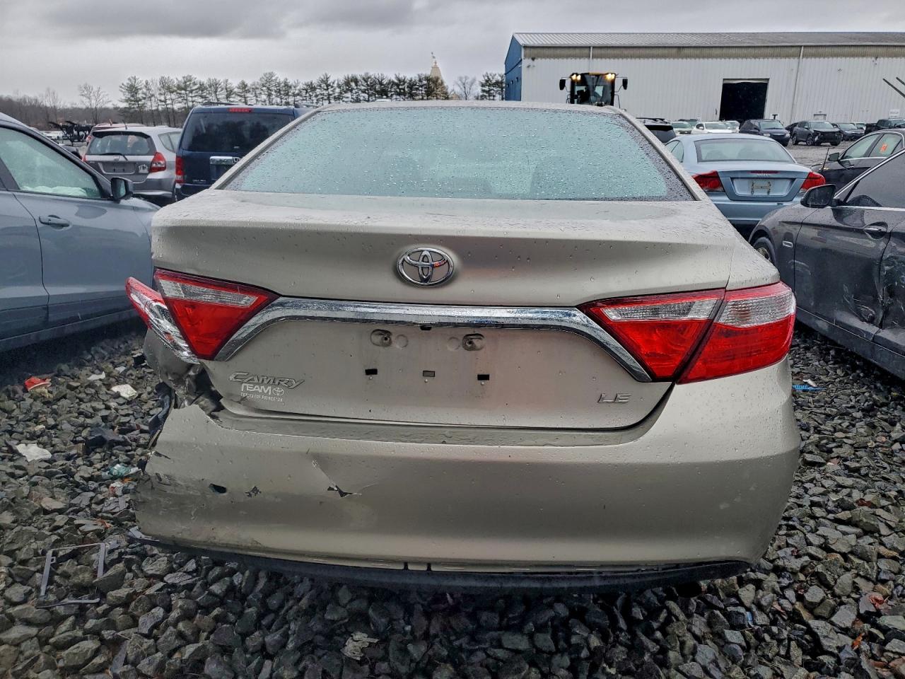 2017 TOYOTA CAMRY LE photo 6