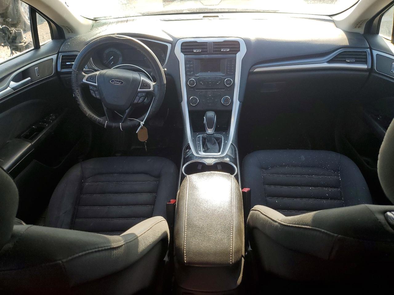 2015 FORD FUSION SE photo 8