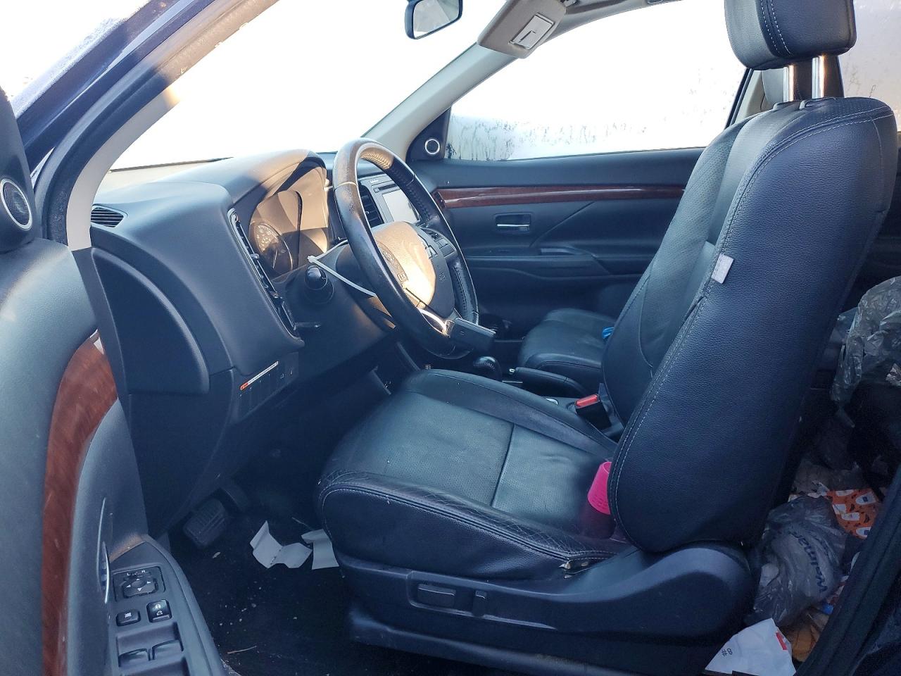 2014 MITSUBISHI OUTLANDER SE photo 7