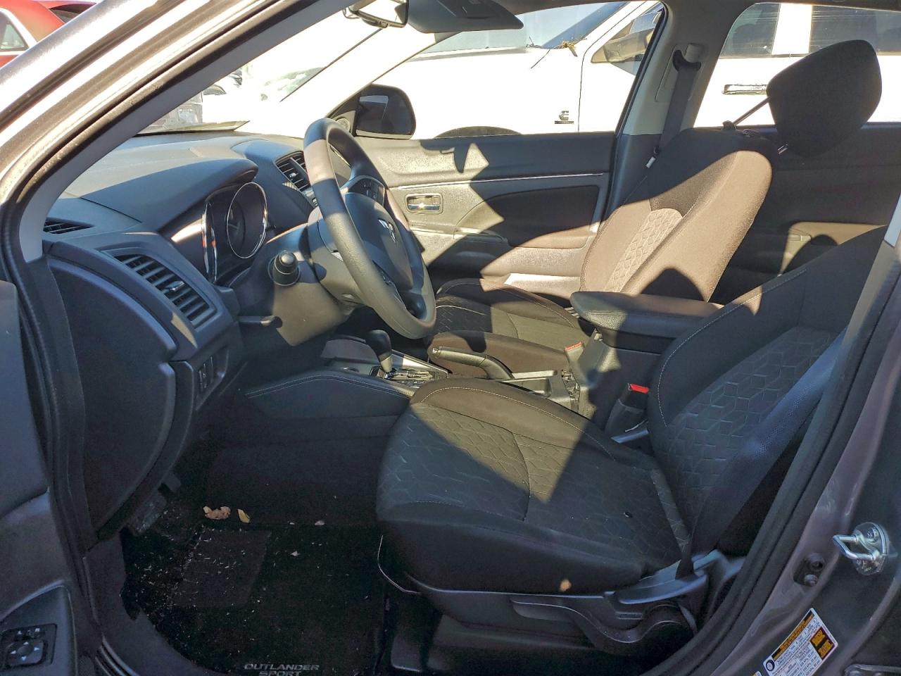 2024 MITSUBISHI OUTLANDER SPORT S/SE photo 7