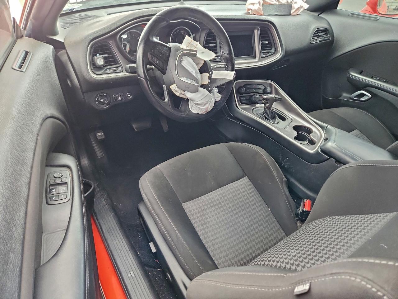 2022 DODGE CHALLENGER R/T photo 15