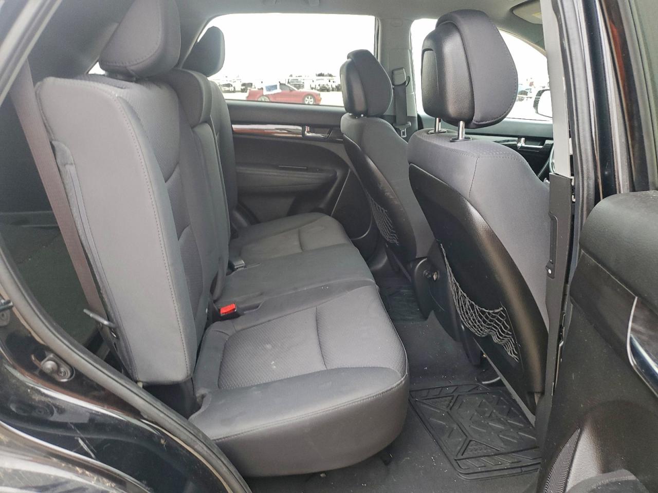 2012 KIA SORENTO BASE photo 11