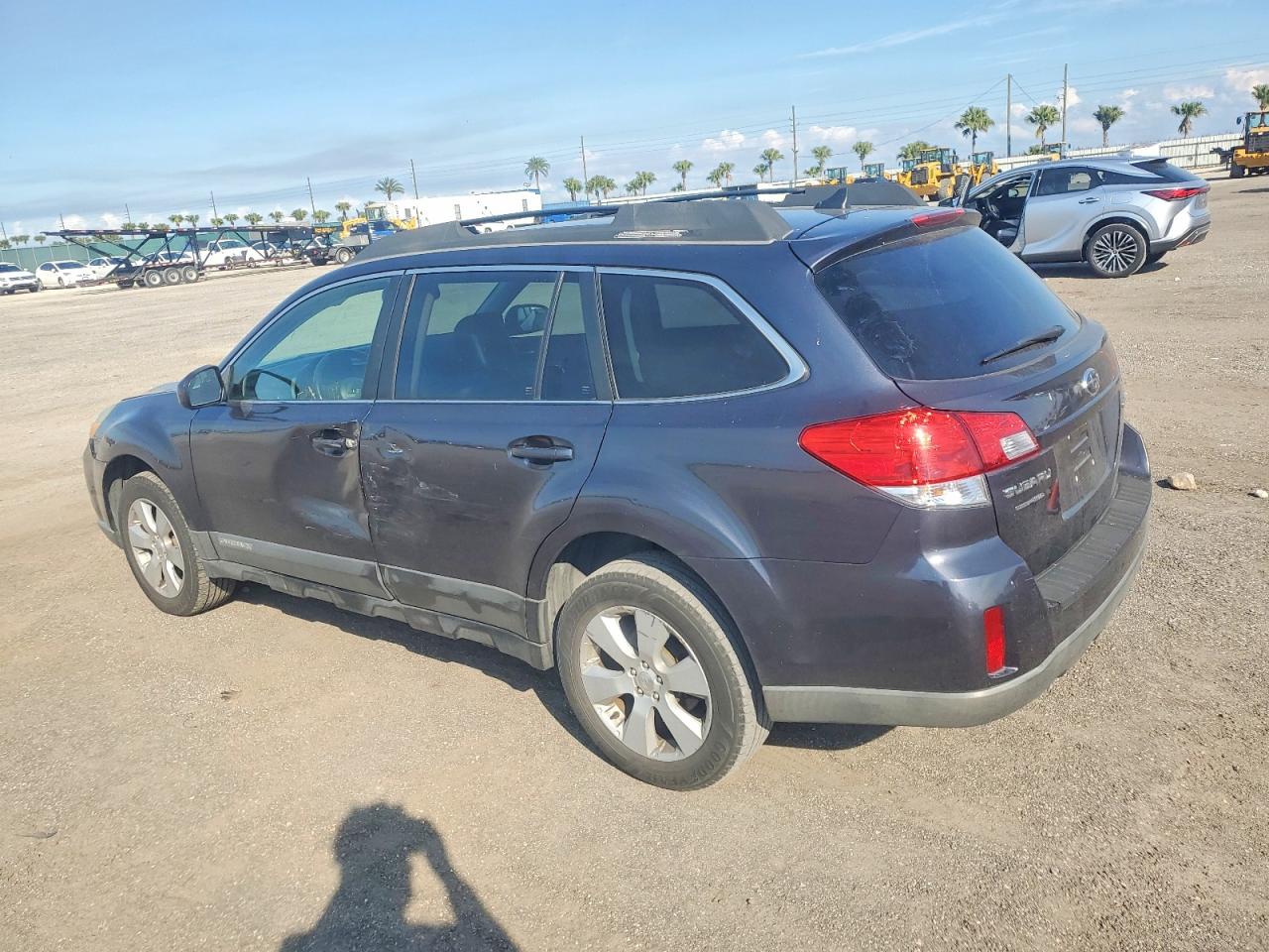 2011 SUBARU OUTBACK 2.5I LIMITED photo 2