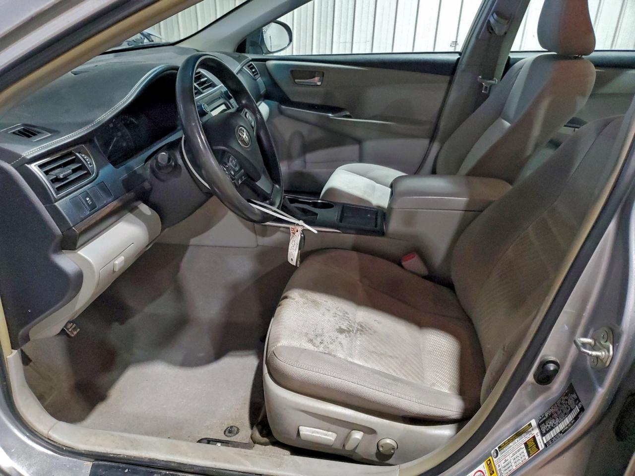 2015 TOYOTA CAMRY LE photo 7