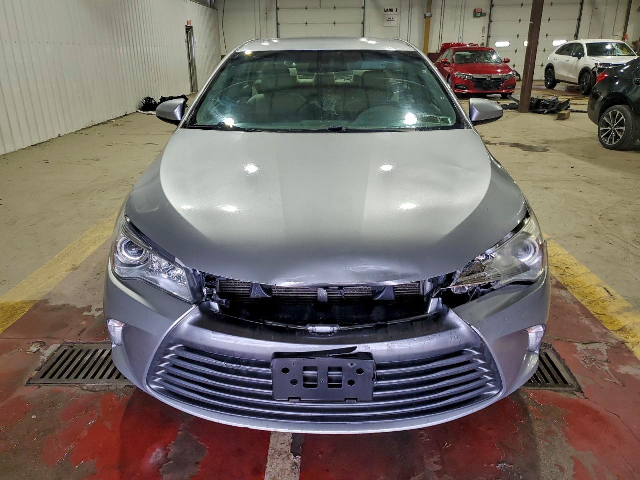 2015 TOYOTA CAMRY LE photo 5