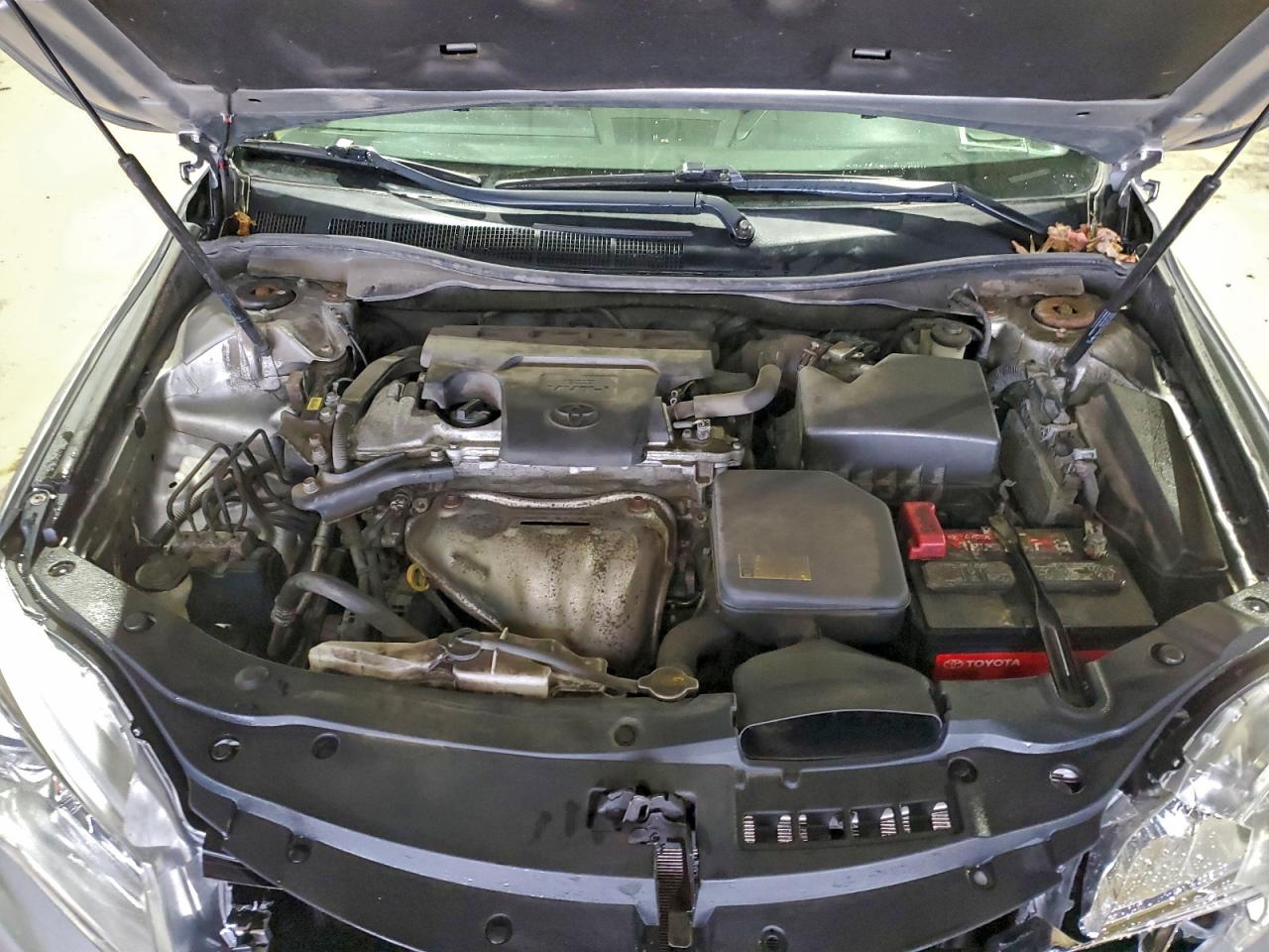 2015 TOYOTA CAMRY LE photo 11