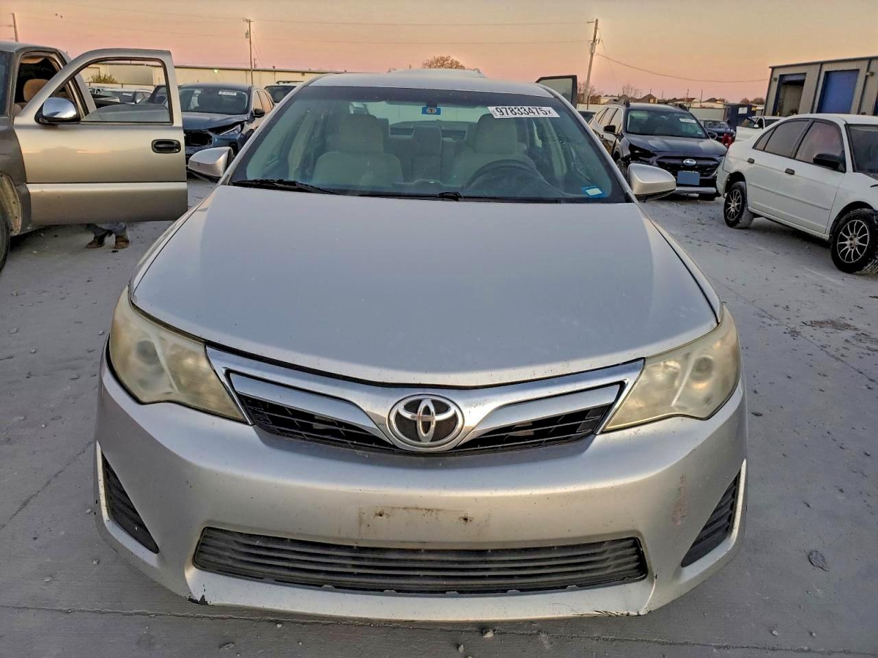 2012 TOYOTA CAMRY BASE photo 5