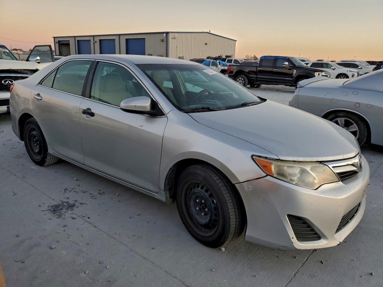 2012 TOYOTA CAMRY BASE photo 4