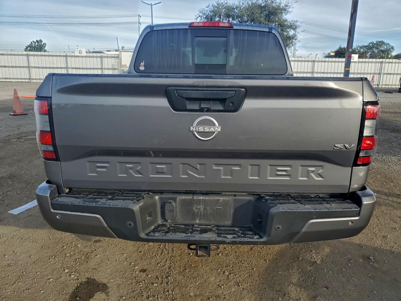 2024 NISSAN FRONTIER S photo 6