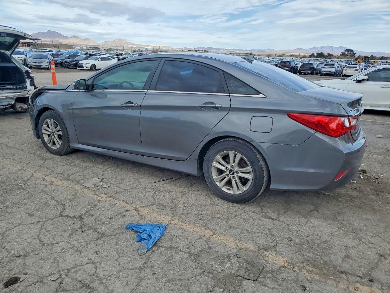 2014 HYUNDAI SONATA GLS photo 2