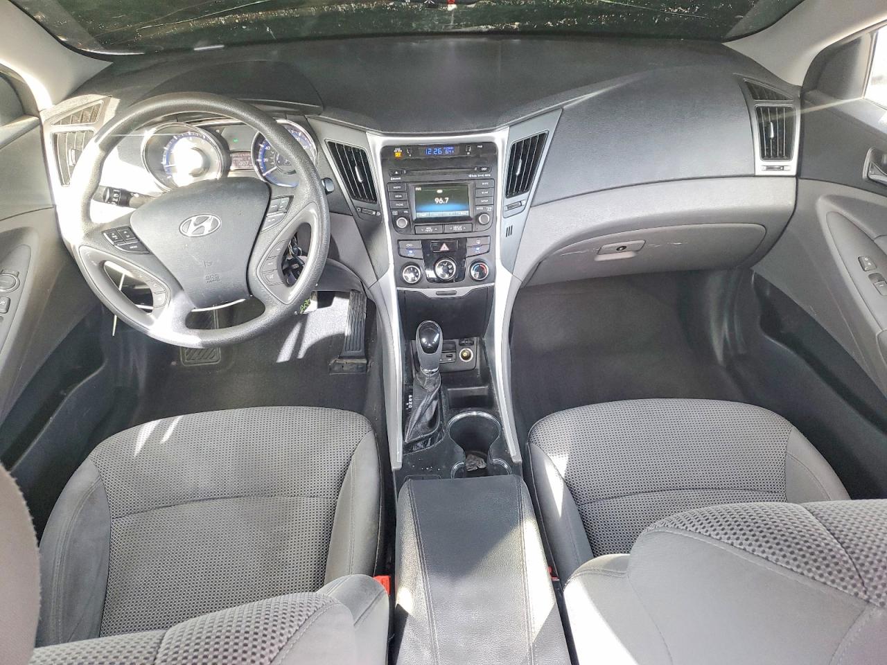2014 HYUNDAI SONATA GLS photo 8