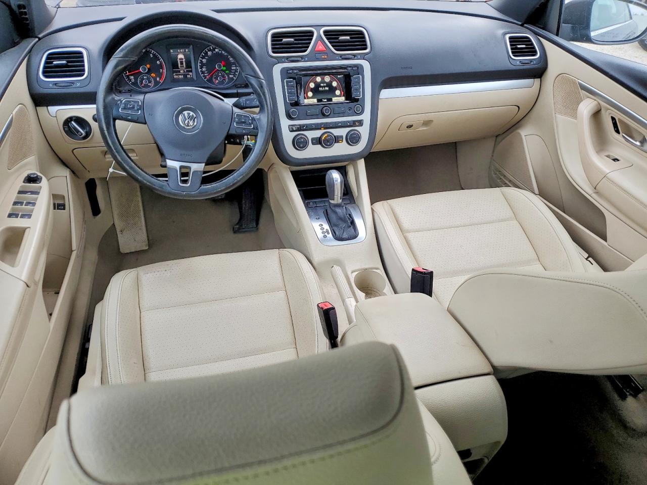 2016 VOLKSWAGEN EOS KOMFORT photo 22