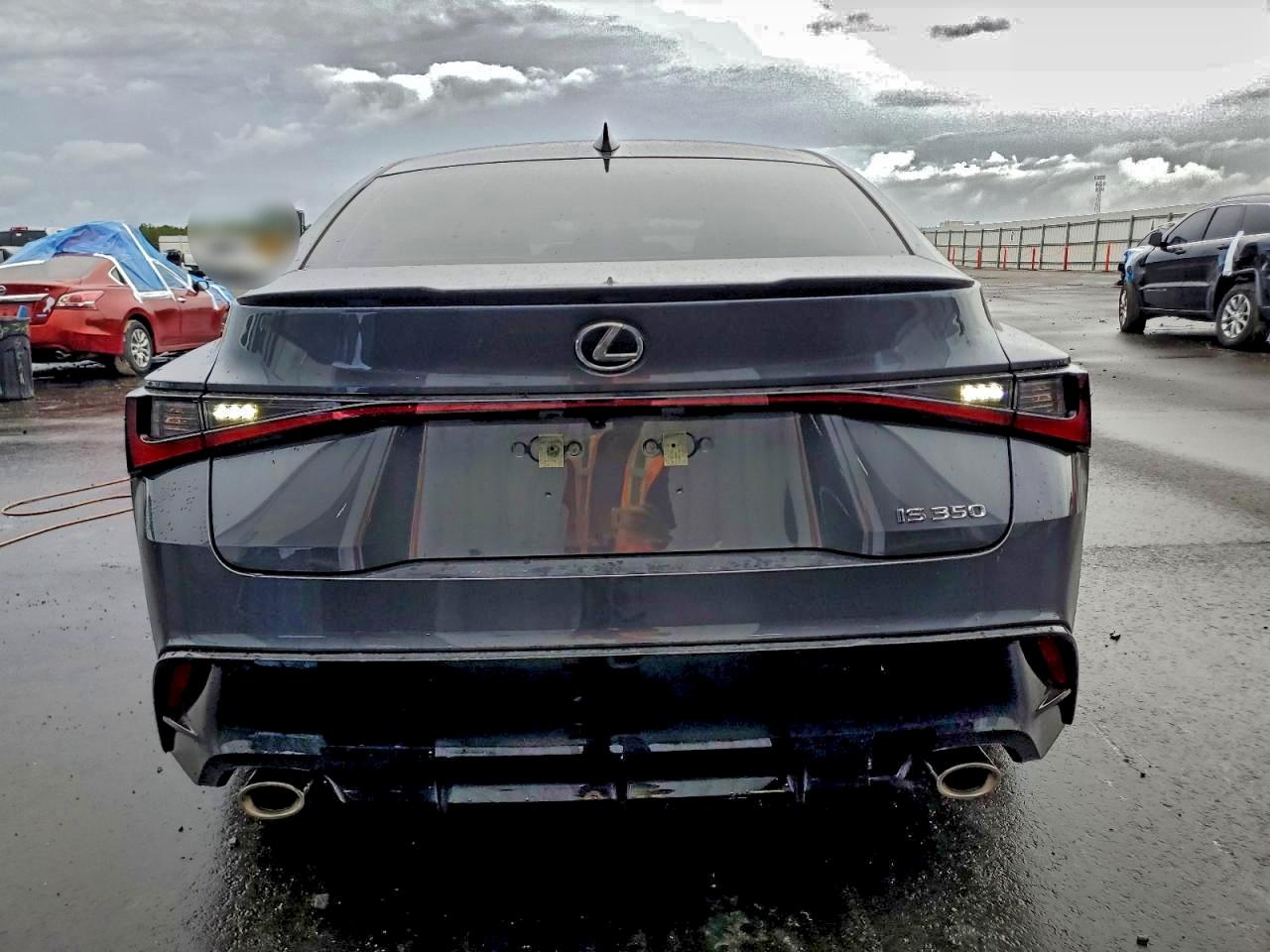 2025 LEXUS IS 350 F SPORT DESIGN photo 6