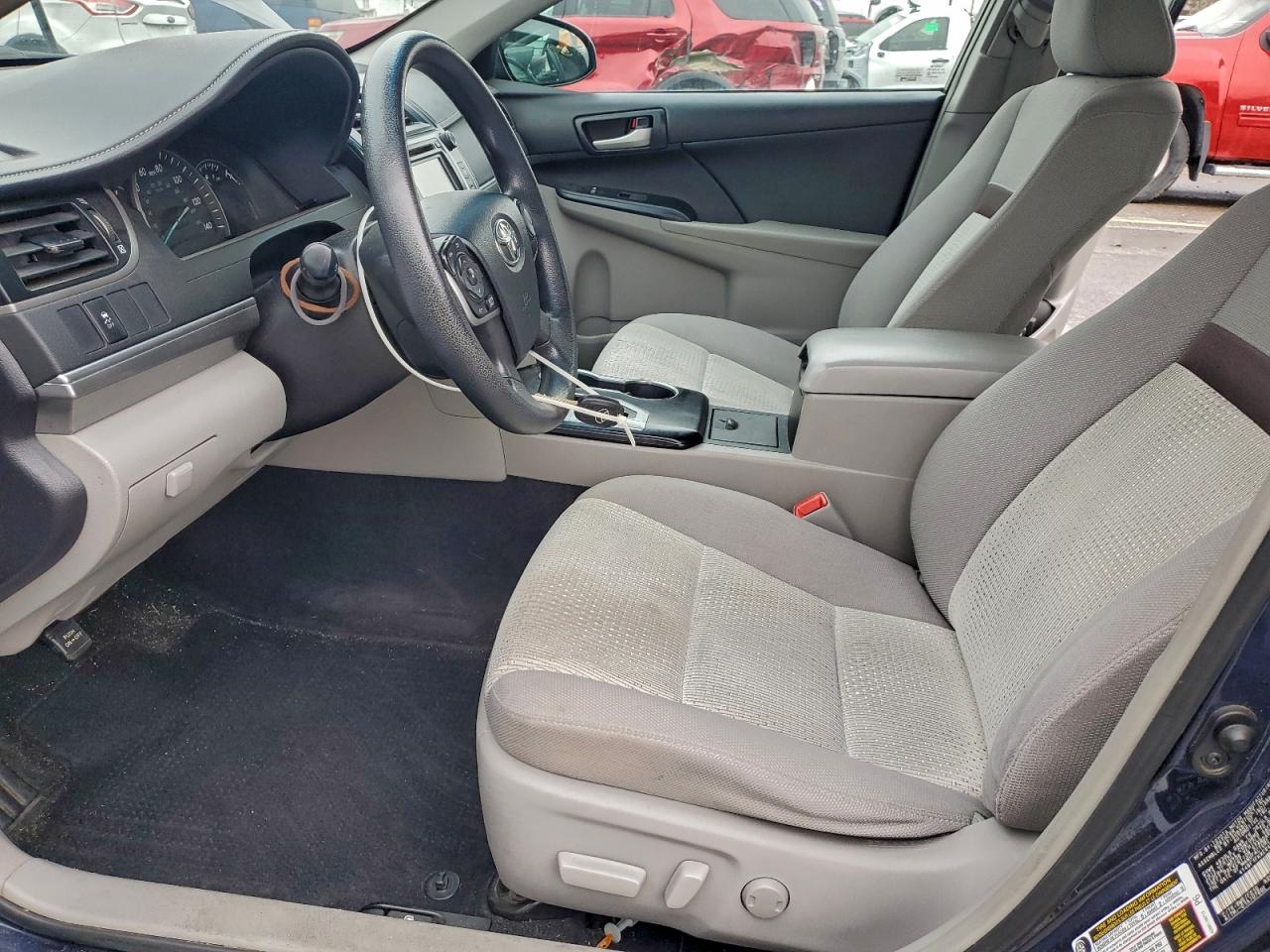 2014 TOYOTA CAMRY L photo 7